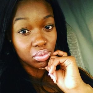 Meet your Posher, Jaye